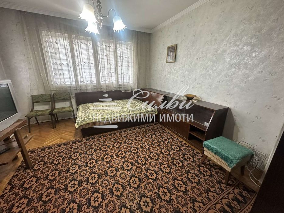 Тристаен ТУХЛЕН апартамент с ГАРАЖ - кв. Център!