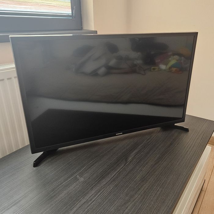 Samsung 32" Smart TV Full HD UE32T5372 – отлично състояние
