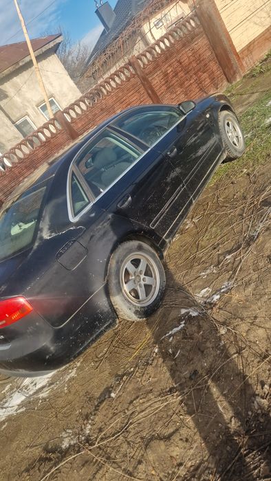 Dezmembrez Audi A4 B7  2,0tdi 2007
