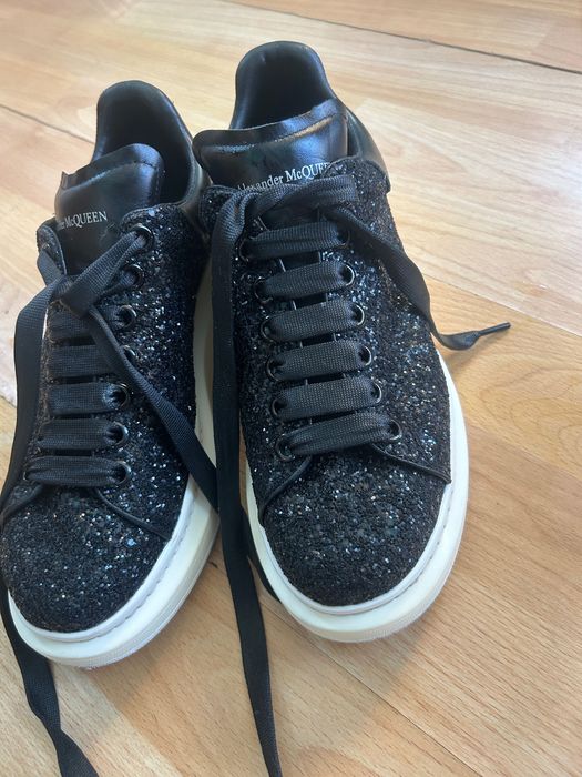 vând adidași alexander McQUEEN