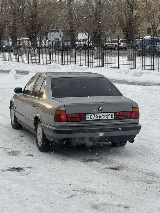 Продам машину  БМВ Е34