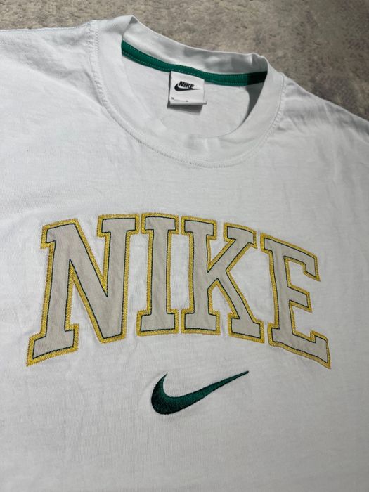 Tricou retro Nike cu imprimeu Mărimea M