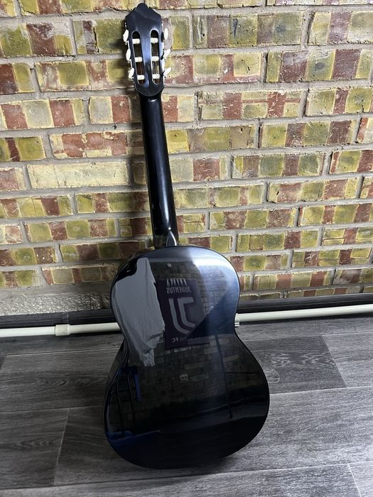 Yamaha c40 black