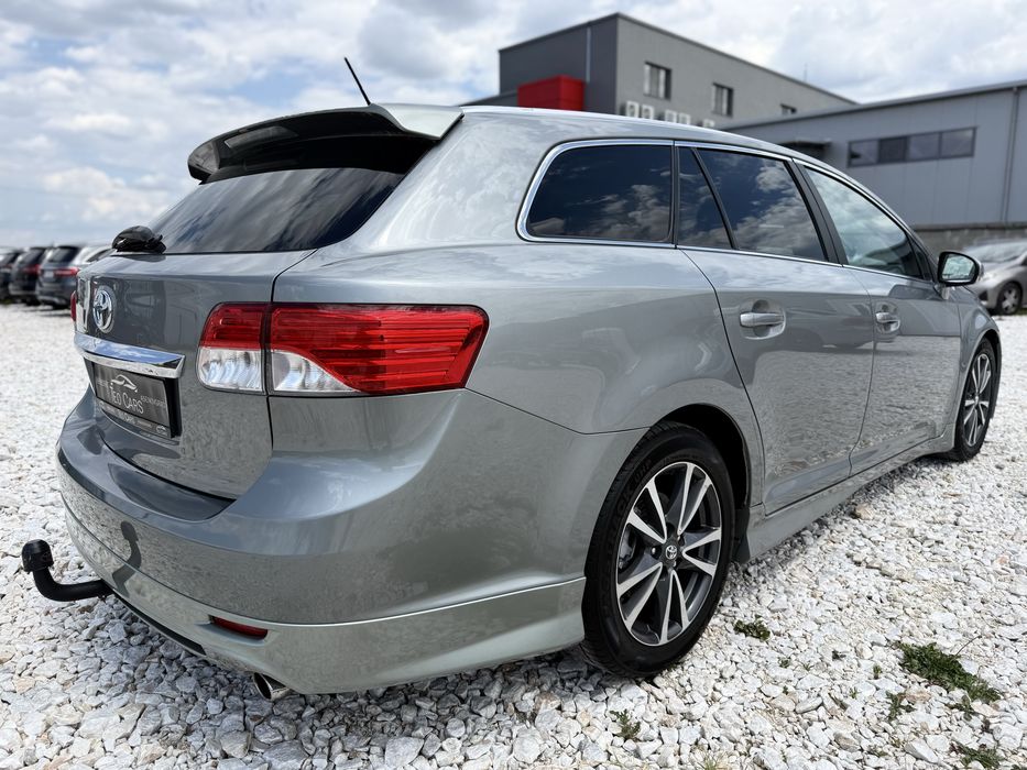Toyota Avensis 1.8 VVT-i FACELIFT / EXECUTIVE / Navi