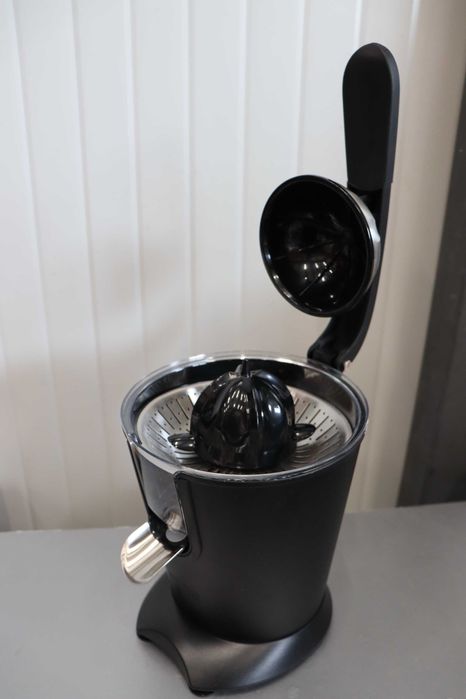 Сокоизстисквачка за цитруси Princess, черна, цитрус преса