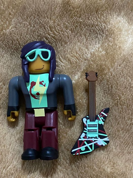 Продажа игрушек от roblox(оригинальные)