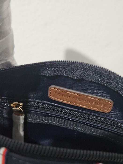 Geantă Tommy Hilfiger