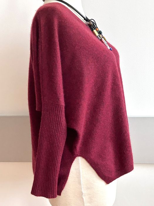 Мек кашмирен пуловер в бургунди