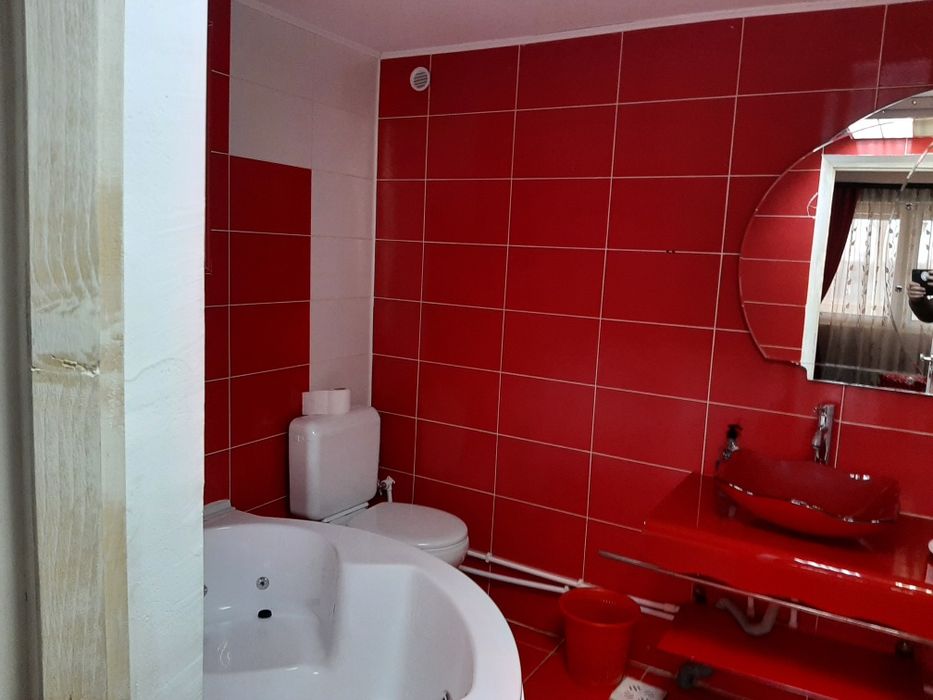 Petrece Revelionul 2026 la munte in apropiere de Ranca, Baia de Fier