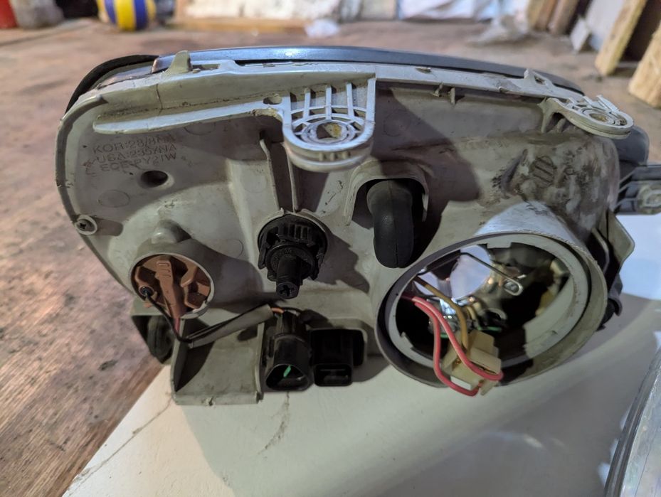 Продам фары Santafe 2001