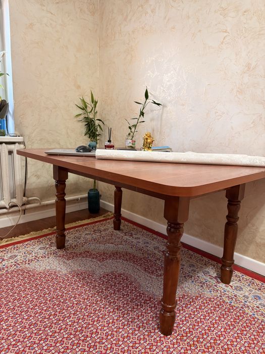 Гостевой стол для зала