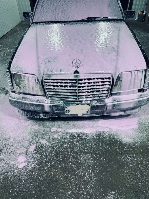 продаю мерс 124