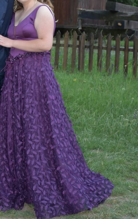 Официална рокля носена веднъж