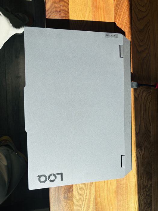 Laptop Gaming Lenovo LOQ 15IRX9