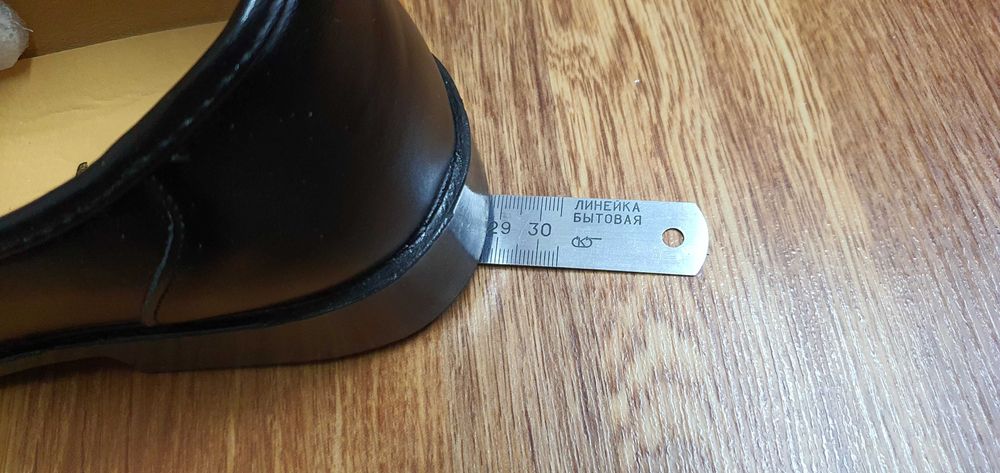 Pantofi barbatesti noi,marimea 40,culoare negru.