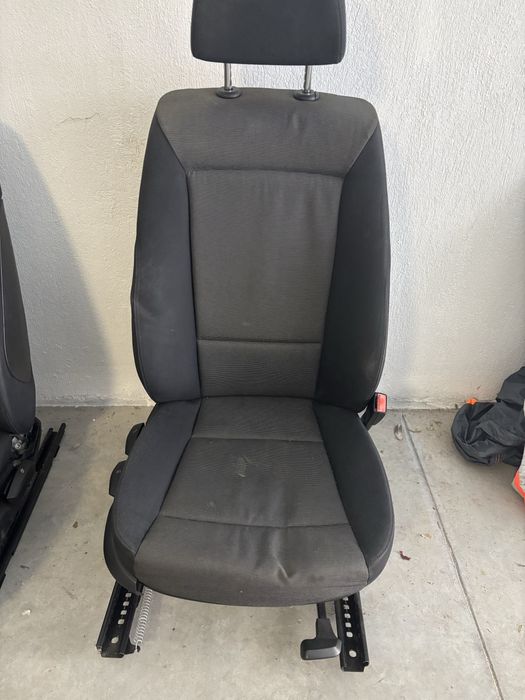 Салон за БМВ е87