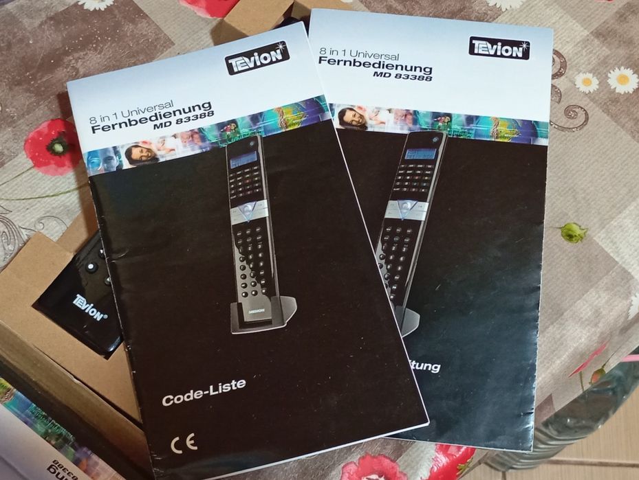 Telecomandă programabilă 8 în 1 Tevion MD83388