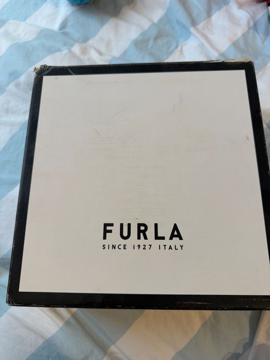 Furla 1927 естествена кожа закупена от официалния сайт