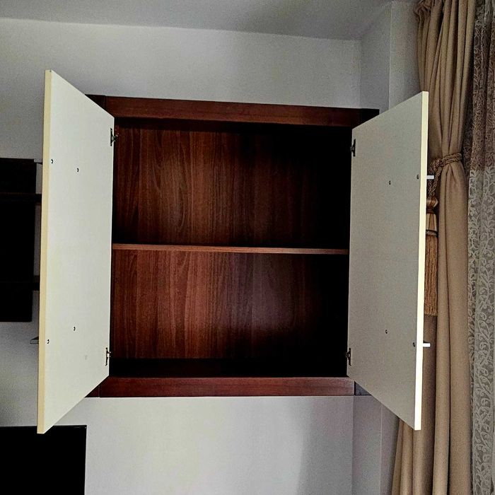 Corp mobila sufragerie nuc si MDF lucios,Mobilier Mobexpert lemn masiv