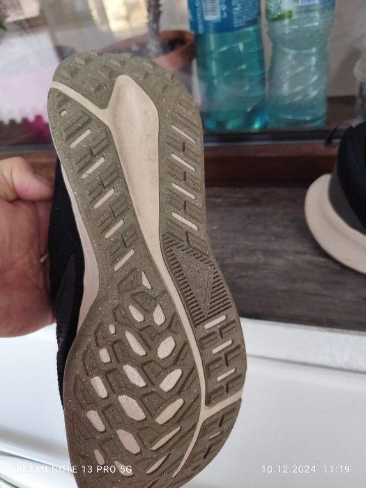 Vand sau schimb adidasi marca Nike