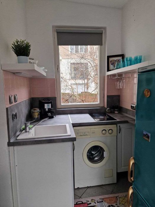 Дава се под наем Двустаен апартамент в София, Център - 60 кв.м за 663 € - Снимка #1