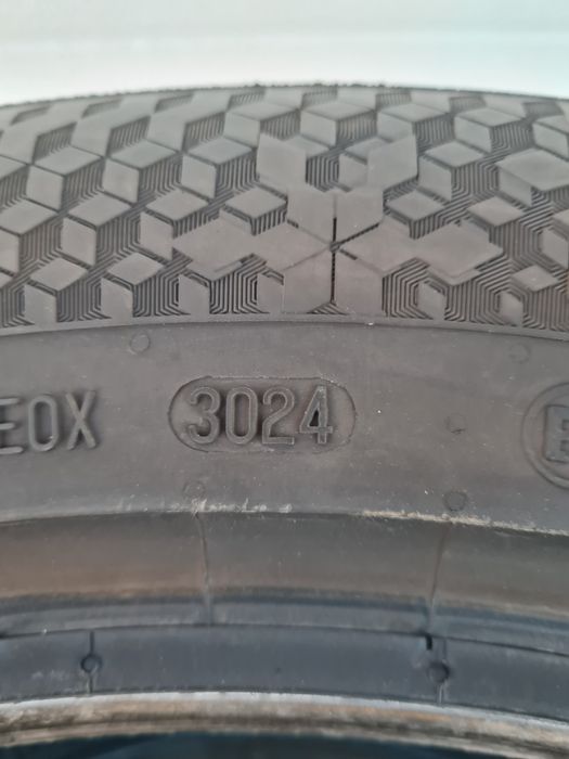 Зимни гуми 2 броя CONTINENTAL WinterContact TS870P 235 55 R19 дот 3024