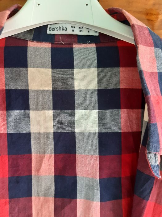 vand camasa originala Bershka