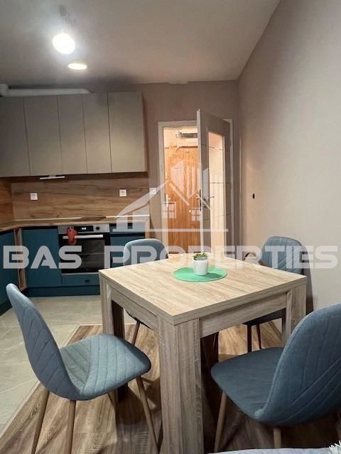 Дава се под наем Тристаен апартамент в София, Дружба 2 - 80 кв.м за 700 € - Снимка #2