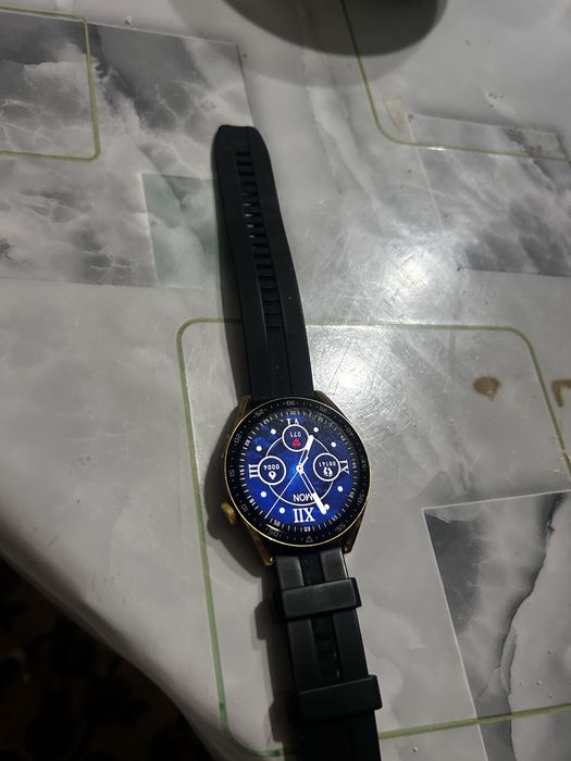 Продам смарт часы нвый