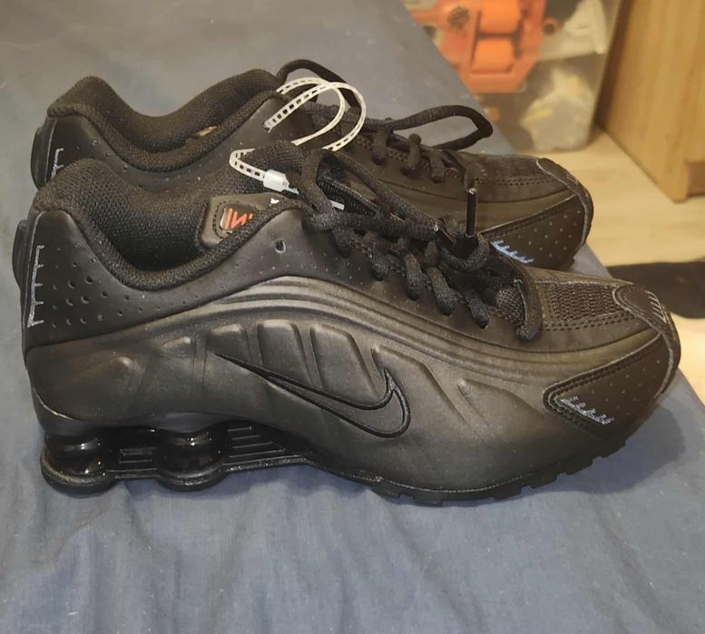Nike shox noi femei