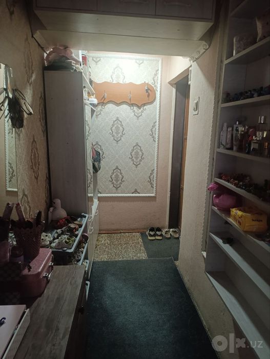 Продам квартиру в г Янгиюль район Гидролезный, орентир  спирт завод  1