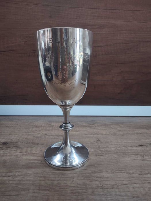 Продавам уникален сребърен бокал на Английски сребърник от Честър