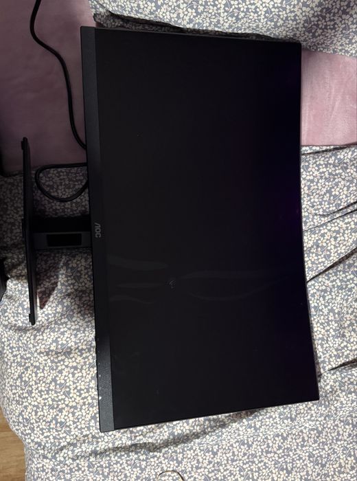 AOC C27G4ZXE – 27” Gaming монитор, счупена матрица, в гаранция