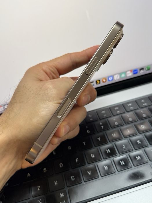 iPhone 16 Pro  Перфектен!