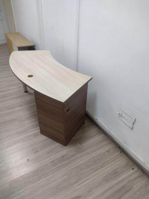 Офис бюро 150/60 см в много добро състояние