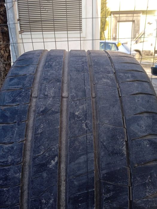 285/30ZR22 XL Continental