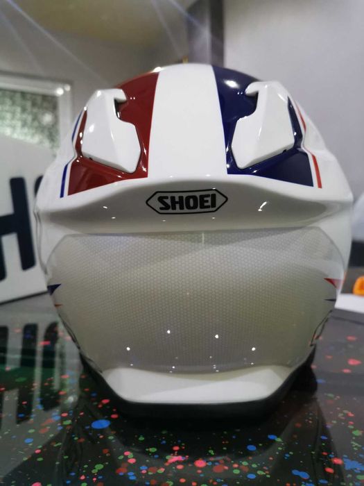 Каска за мотор Shoei