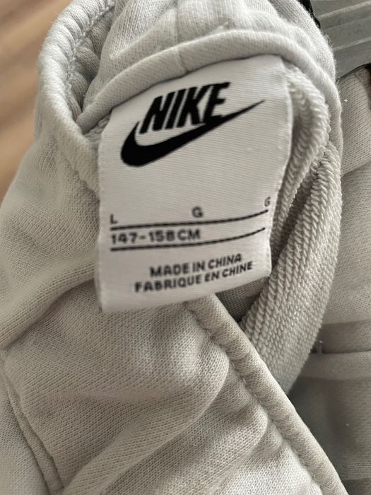 Nike къси панталони- L