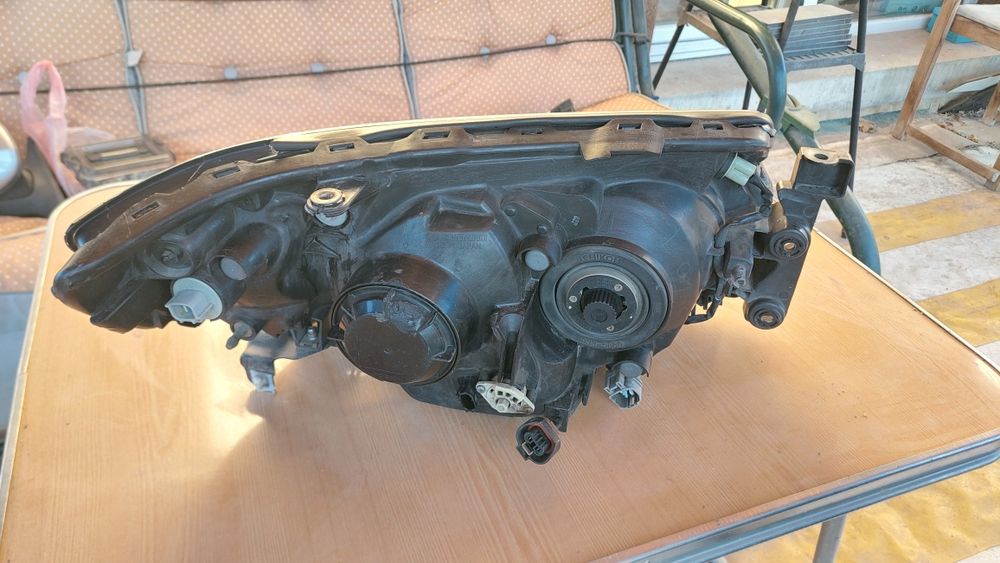 Оригинален Ляв Фар Субару Форестър 2005-2008г.