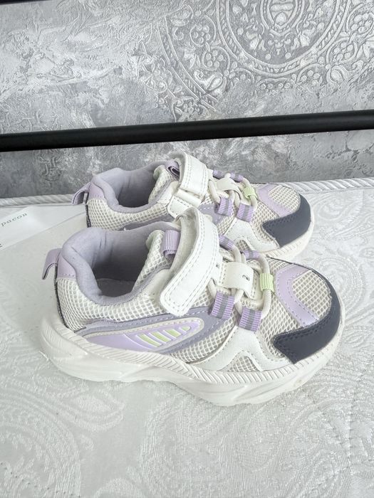 Кроссовки 26 размер