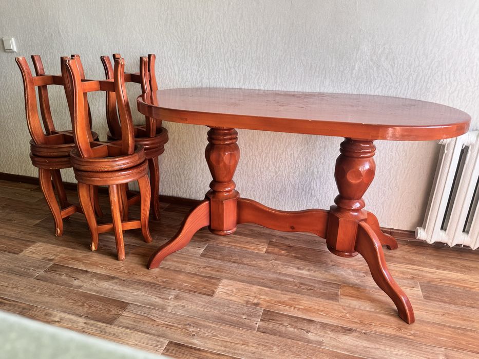 Стол и 6 стульев в продаже!