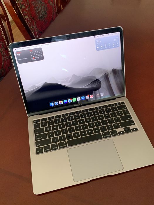 MacBook Air M1 8/256