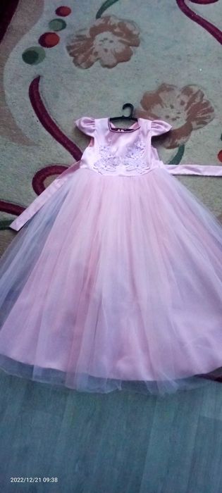 Платье праздничное