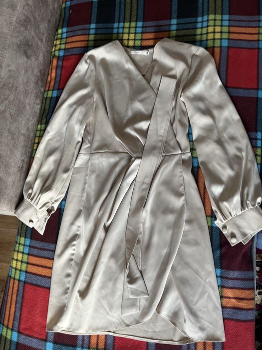 Продам вечерние платья