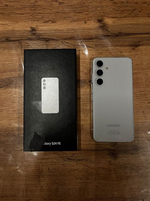 Samsung galaxy S24 fe 128/8 идеал