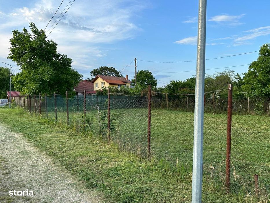 Teren intravilan de vânzare, 472mp, utilități incluse