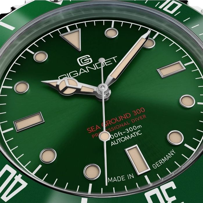 Ceas Automat Gigandet Sea Ground 300 (43mm) – Verde / Curea Piele