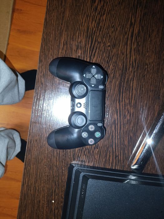 Playstation 4 pro 1 tb
