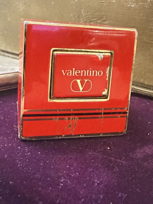 Bricheta de birou cu parfum Valentino placata aur