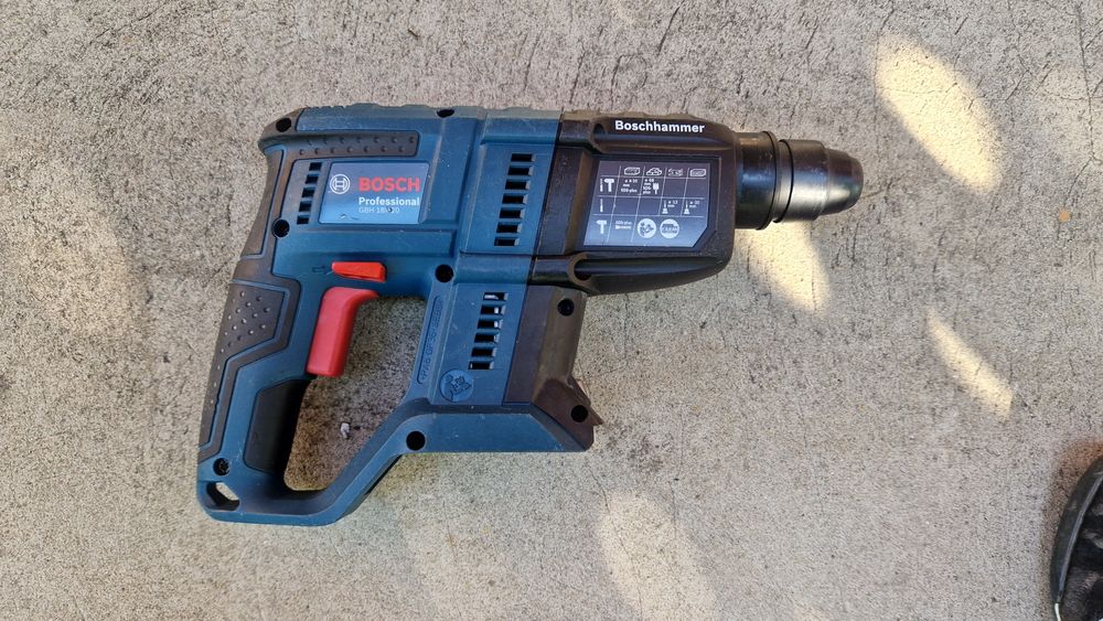 Rotopercutor bosch profesional.
